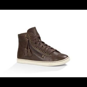 UGG Sneakers Chocolate color